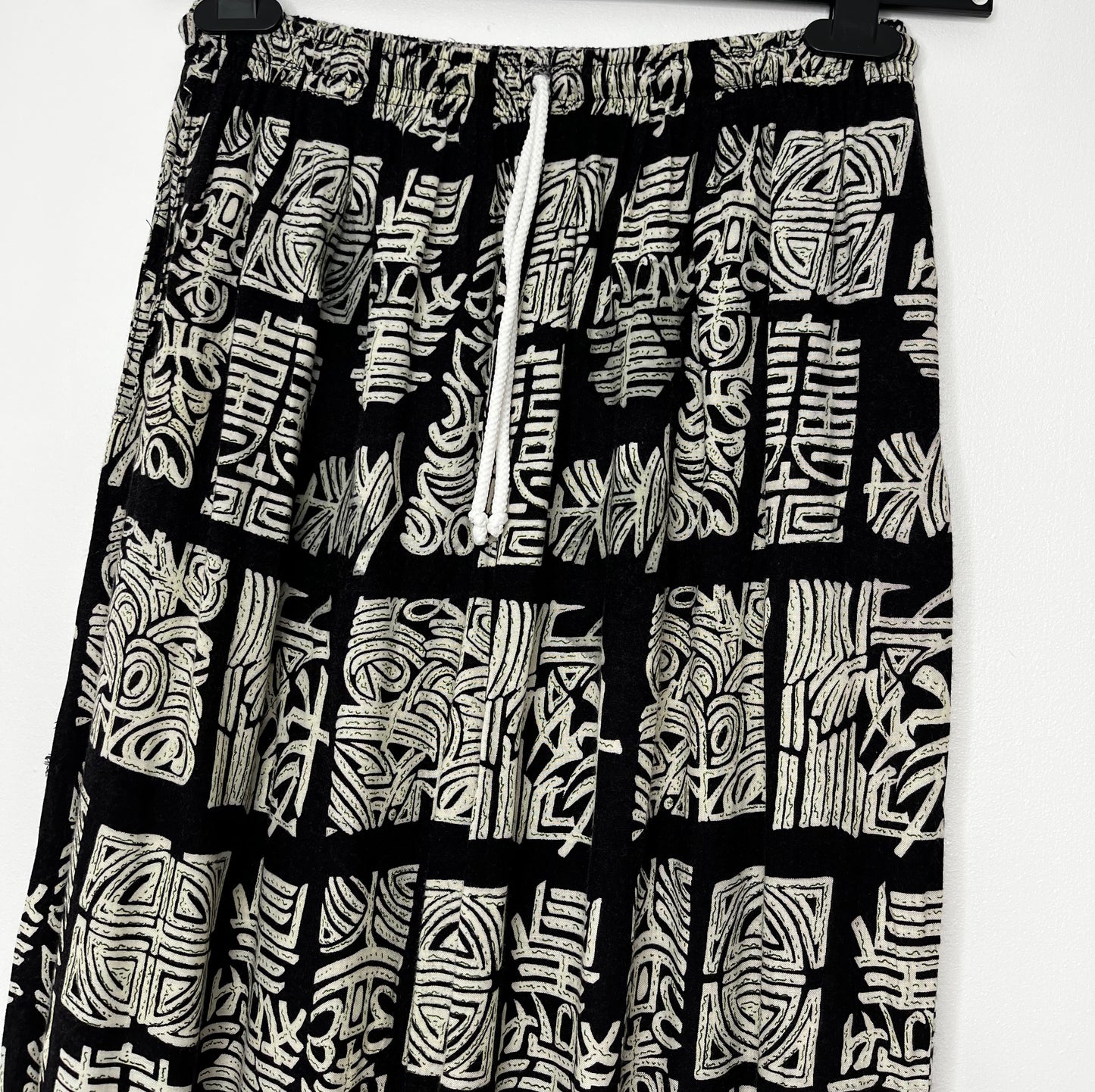 Relaxed Patterned Holiday Trousers